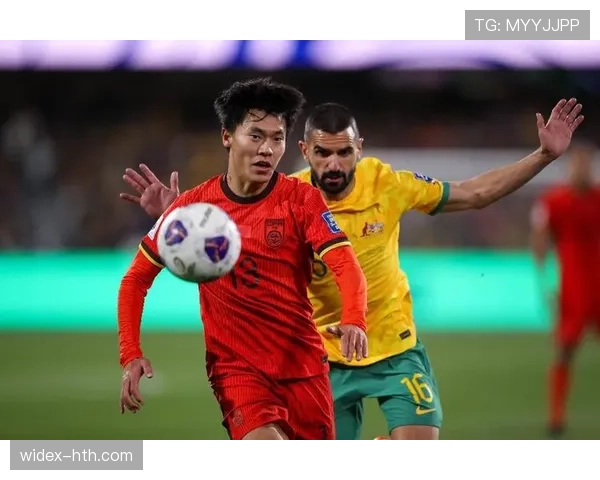 年轻天才闪耀赛场,足球新星联赛表现稳健未来可期 年轻天才闪耀赛场,足球新星联赛表现稳健未来可期